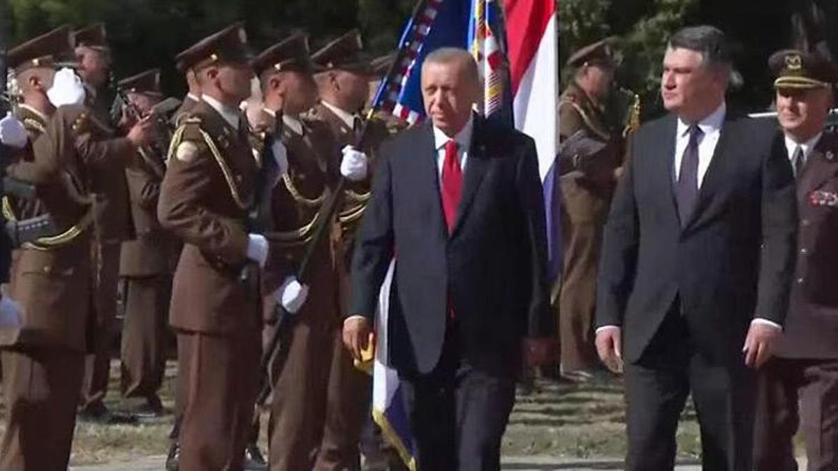 Cumhurbaşkanı Erdoğan, Hırvatistan'ta resmi törenle karşılandı