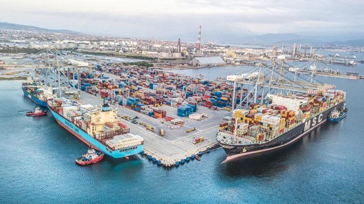 Bakan Karaismailoğlu: 8 ayda limanlarda 365,1 ton yük elleçlendi