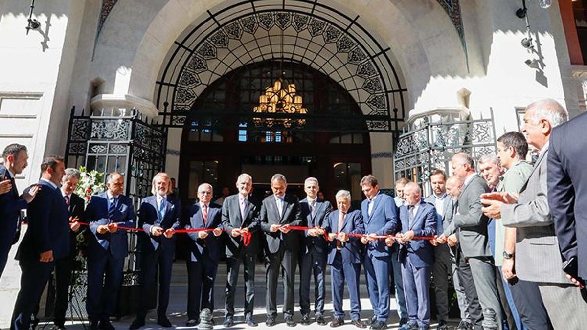 Bakan Özer Tarihi Liman Han’ın açılışına katıldı