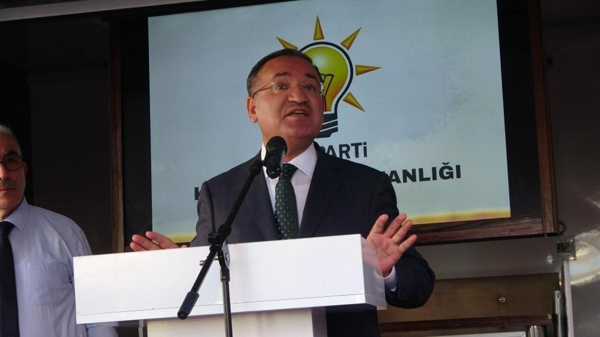 Adalet Bakanı Bozdağ'dan 6'lı masa eleştirisi: Hepsi yüreksiz
