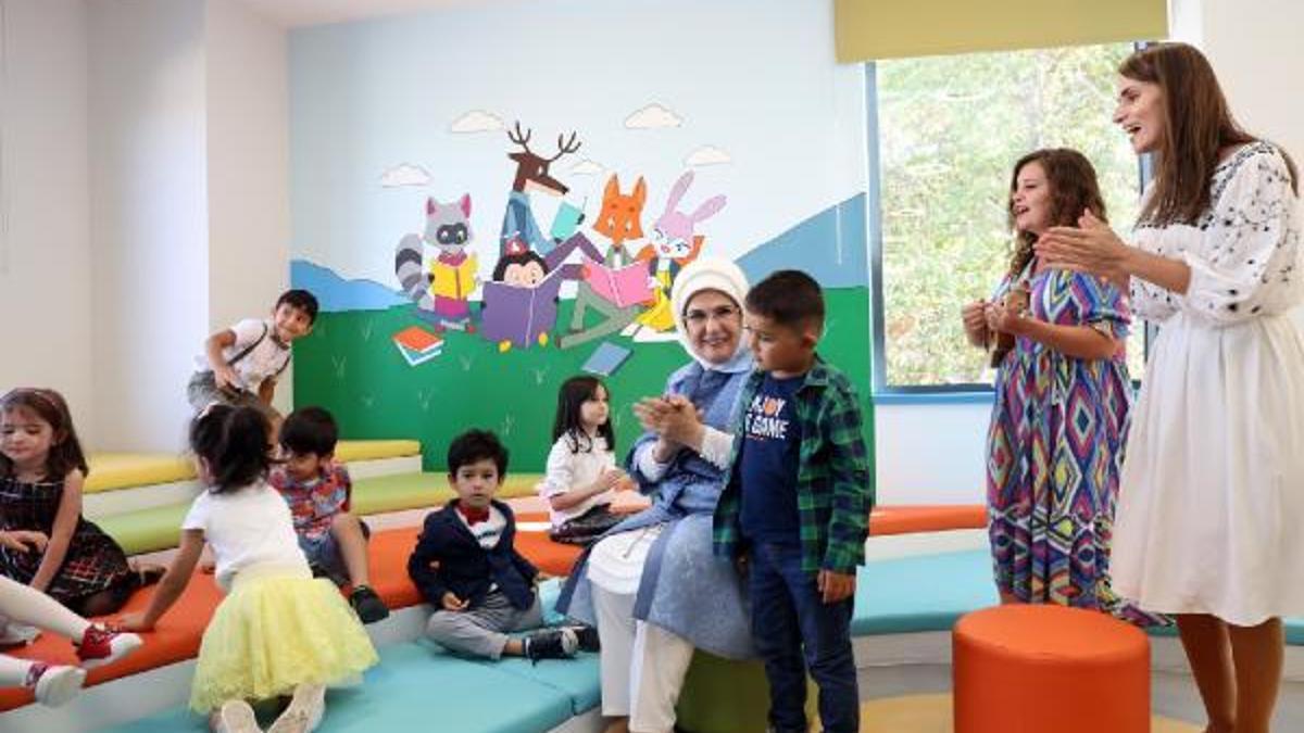 Emine Erdoğan Sarıyer'deki "Mehmet Tabanca Anaokulu" açılışına katıldı
