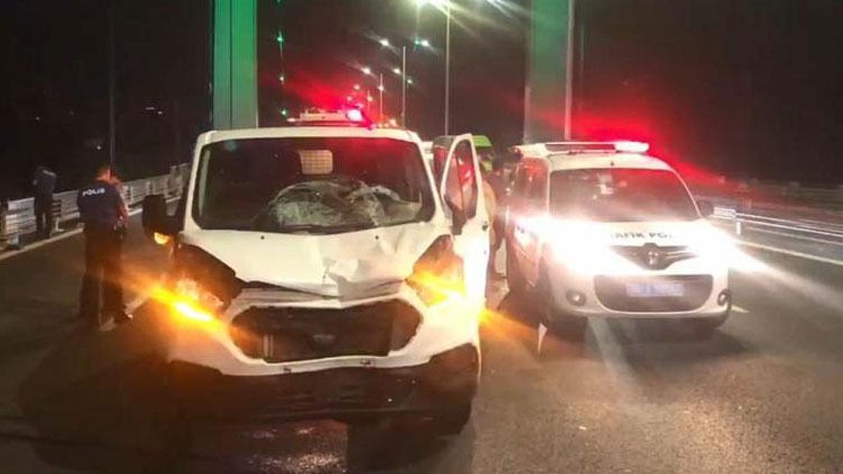 FSM Köprüsü'nde polislerin dur ihtarına uymayan sürücü iki polise çarptı