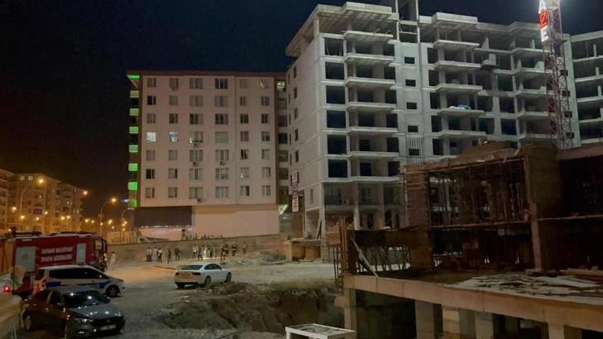 Batman’da alev alan piknik tüpü balkondan atıldı, bomba gibi patladı