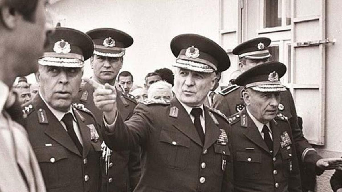 12 Eylül darbesi nedir, neden oldu? 12 Eylül 1980 darbesinde ne oldu, kimler asıldı? 12 Eylül darbesini kim yaptı?