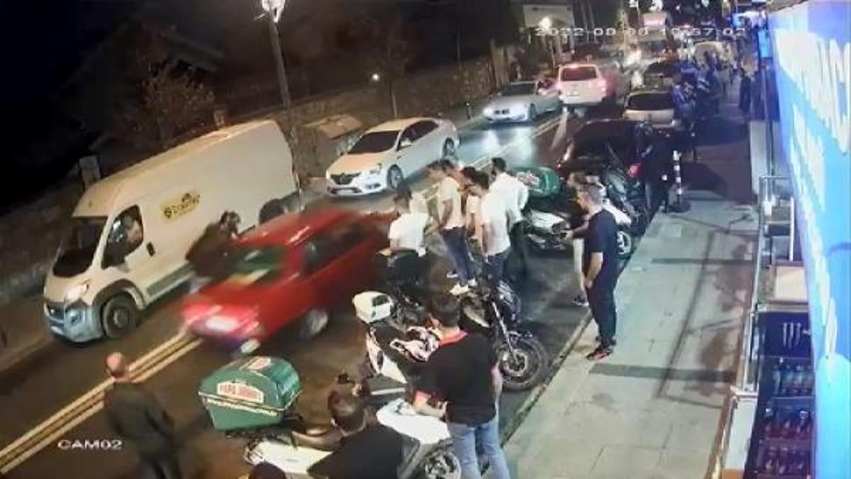 Yol verme tartışması bıçaklı kavgaya dönüştü