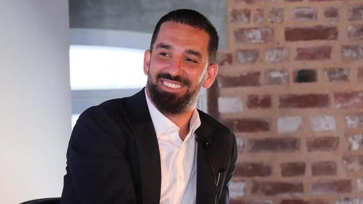 Arda Turan futbolu bıraktı mı? Arda Turan kimdir, kaç yaşında, nereli, futbola ne zaman başladı?