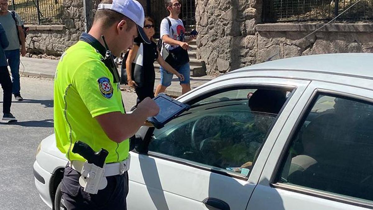 Ankara polisinden okul çevrelerinde eş zamanlı denetim