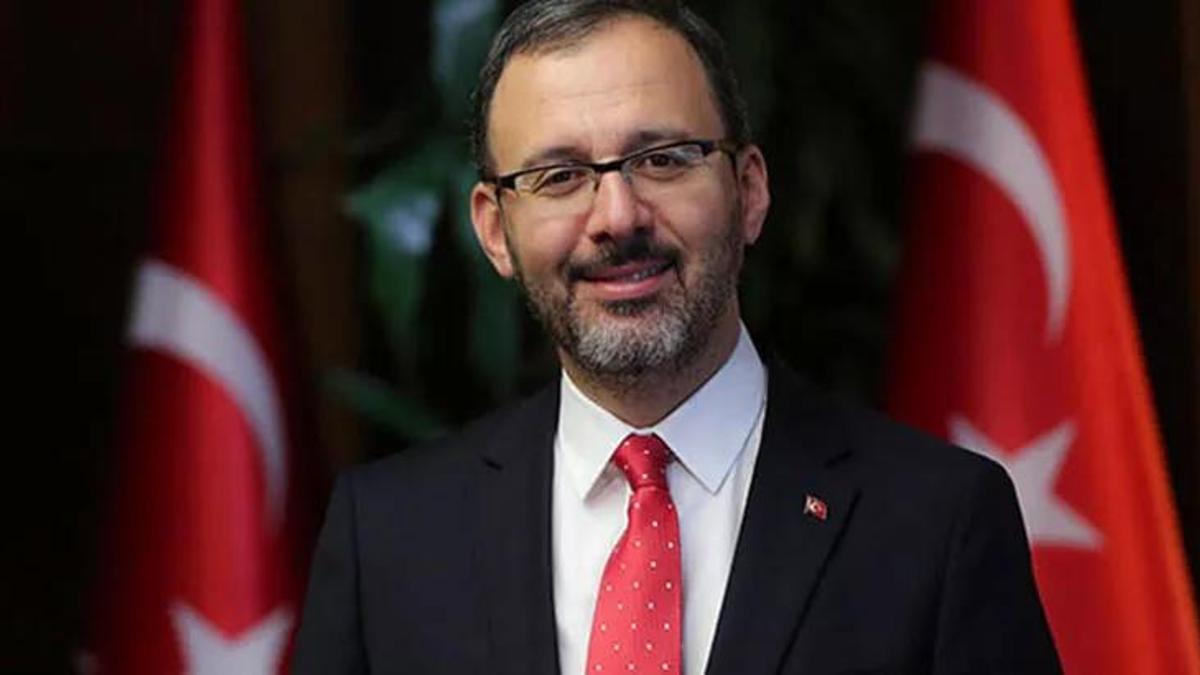 Bakan Kasapoğlu'ndan altın madalya kazanan Rıza Kayaalp'e tebrik