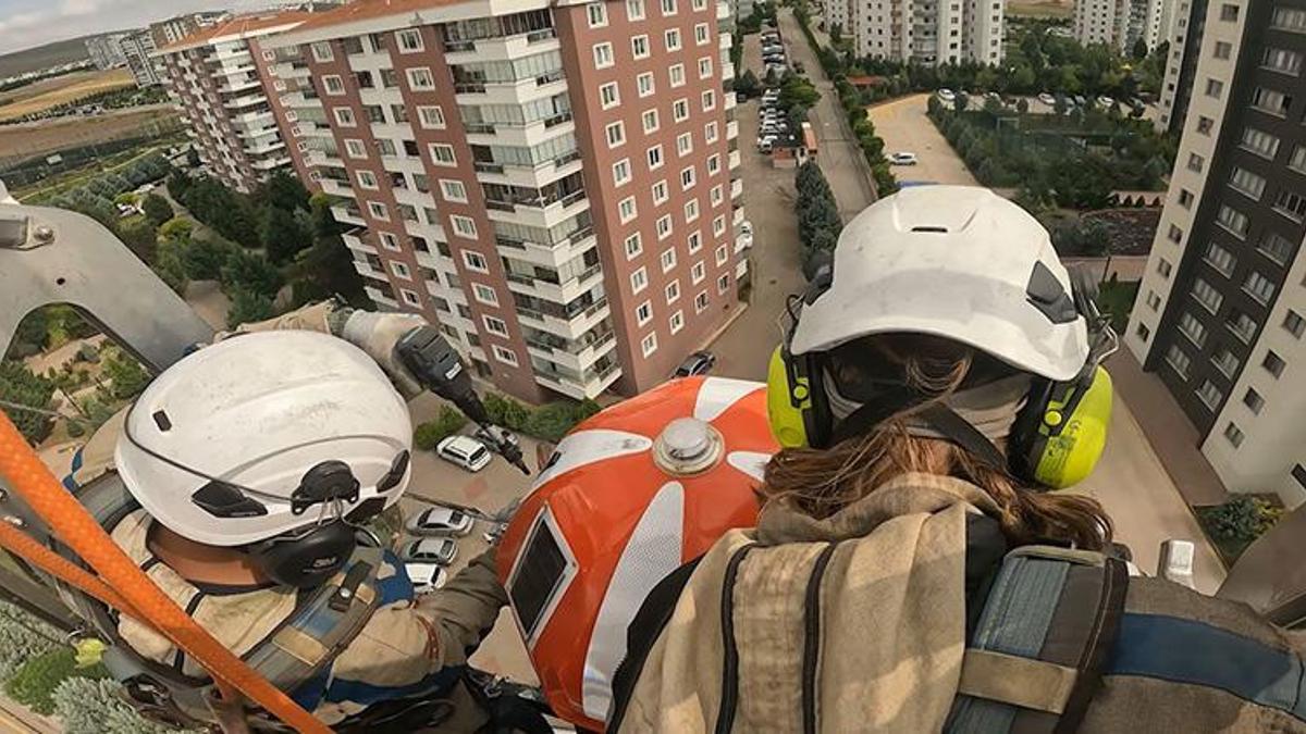 Bakan Dönmez'den TEİAŞ'ın helikopterli bakımı paylaşımı