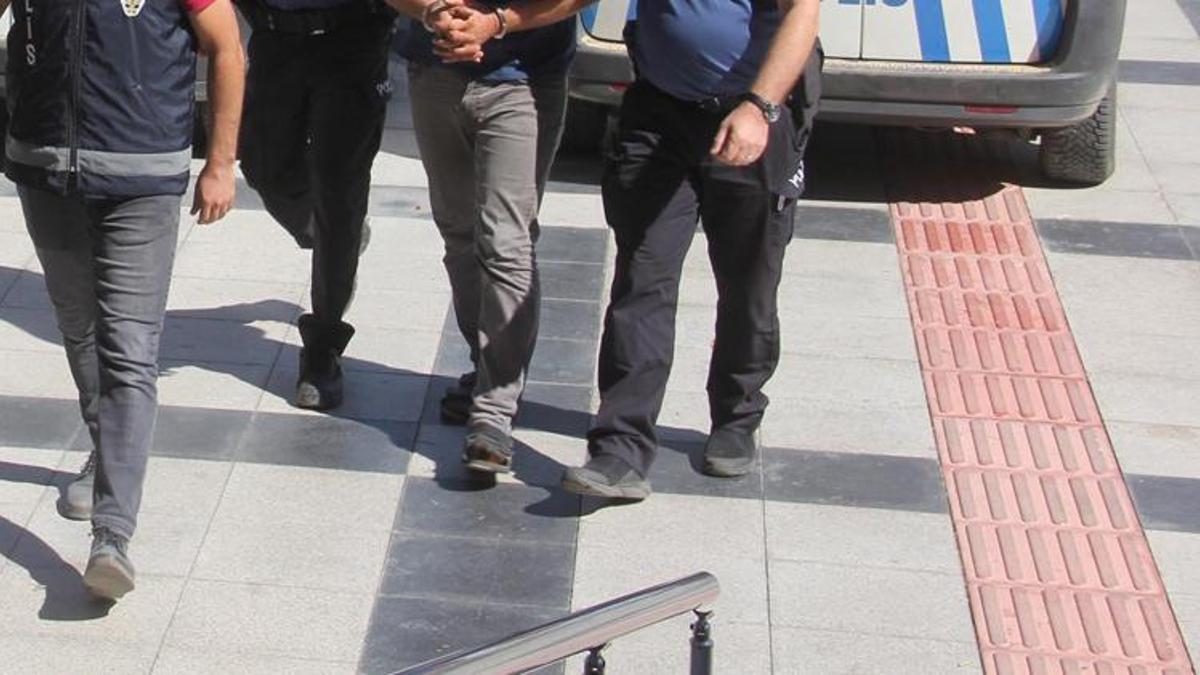 İzmir merkezli 10 ilde dolandırıcılık operasyonu