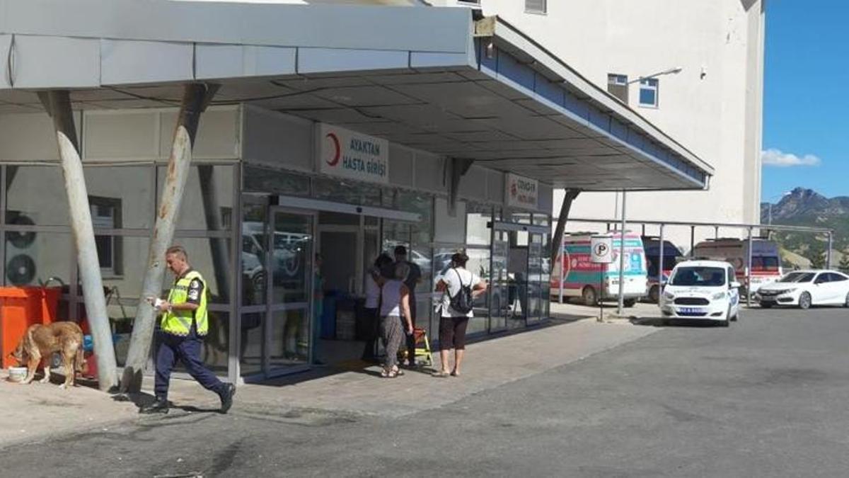 Virajı alamayan ehliyetsiz sürücü yayaları ezdi! Ölü ve yaralı var
