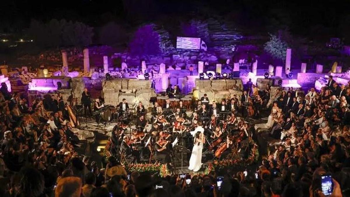 Efes Antik Kenti’nde filarmoni orkestralı 30'uncu yıl töreni!