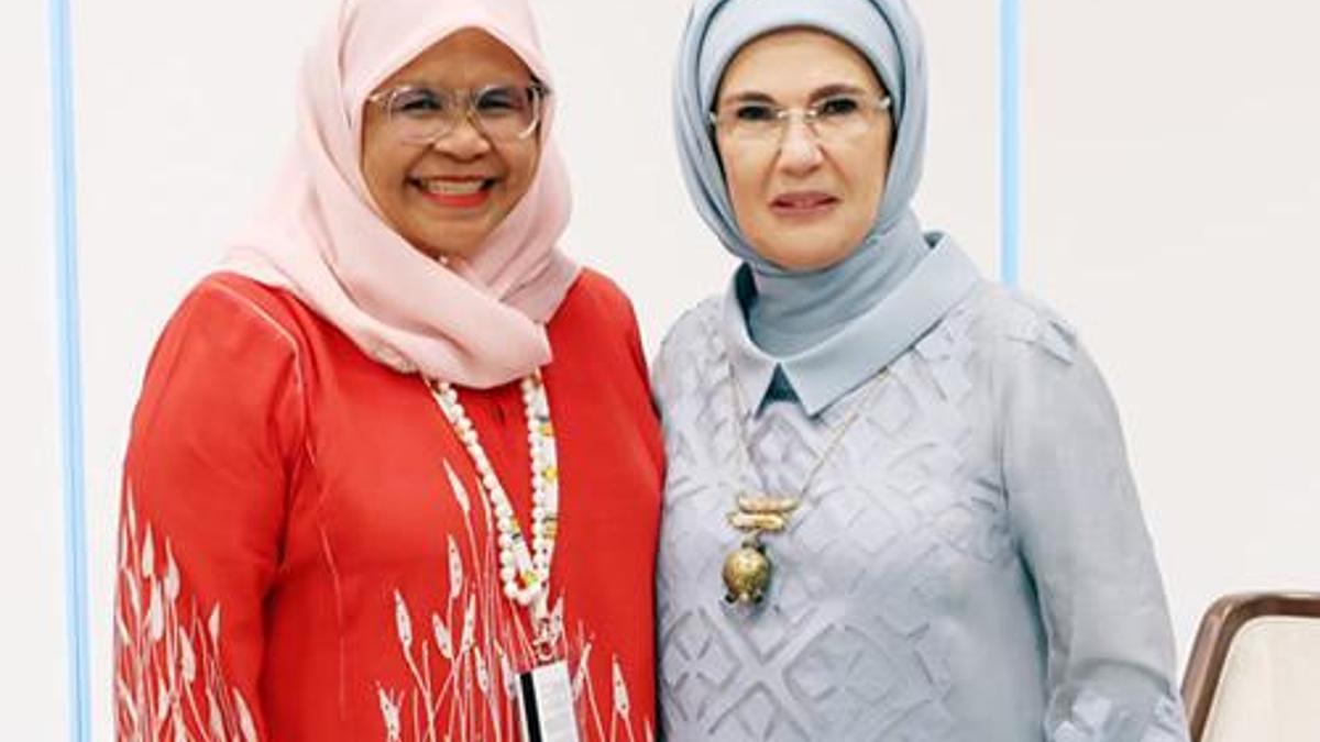 Emine Erdoğan, New York'ta BM Habitat İcra Direktörü Sharif'le görüştü