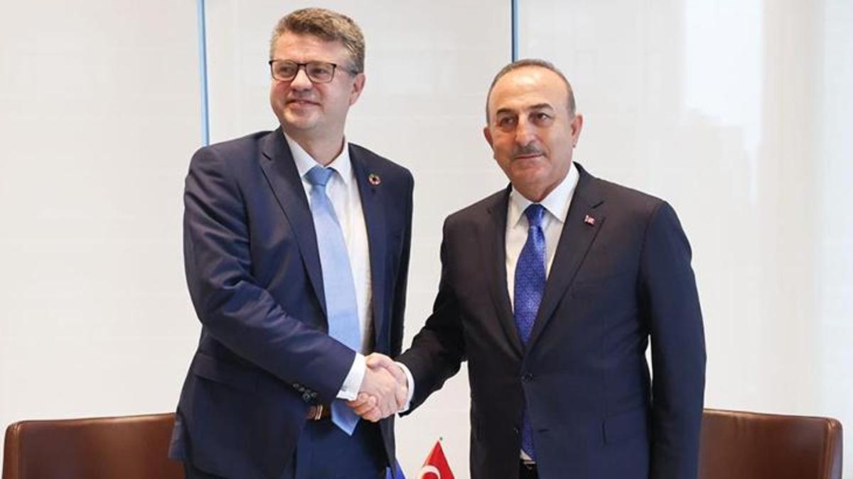 Diplomasi trafiği! Bakan Çavuşoğlu'ndan peş peşe kritik görüşmeler