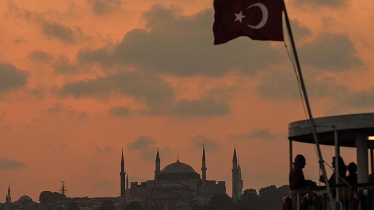 İstanbul 8 ayda 10 milyondan fazla yabancı turist ağırladı