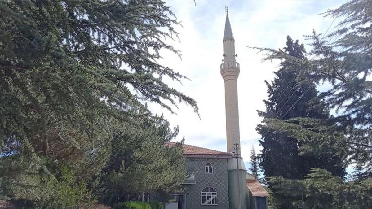 İmam, eski eniştesi tarafından camide vuruldu!