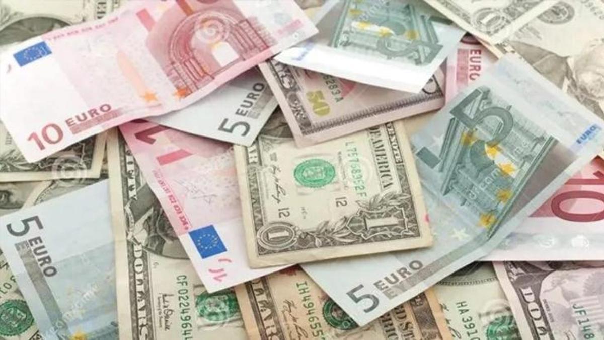 Sterlin düştükçe düşüyor! Resmen dibi gördü