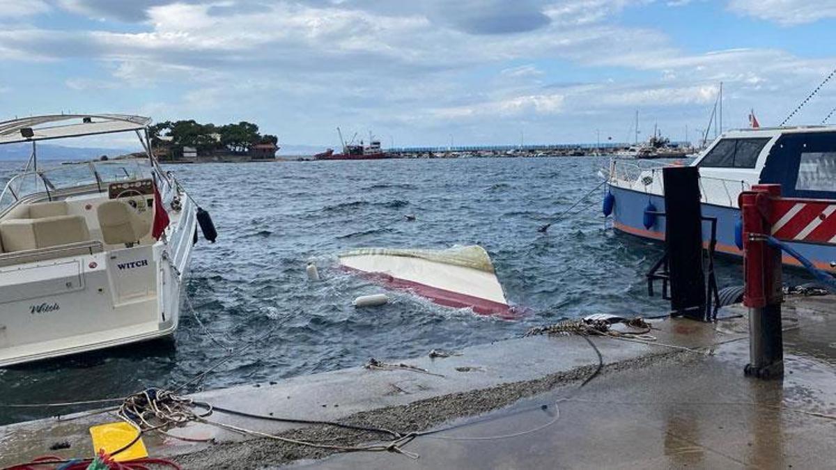 Erdek'te lodos etkili oldu; tekne battı