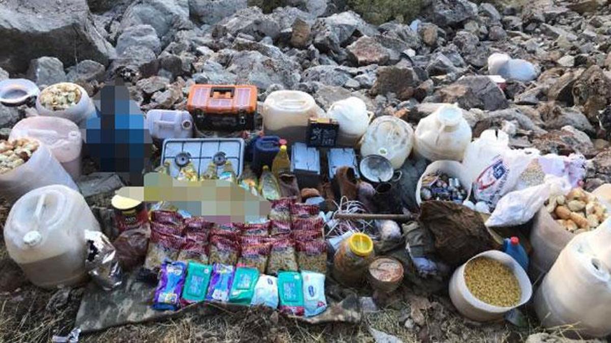 Adıyaman'da terör örgütü PKK'ya ait yaşam malzemesi ele geçirildi