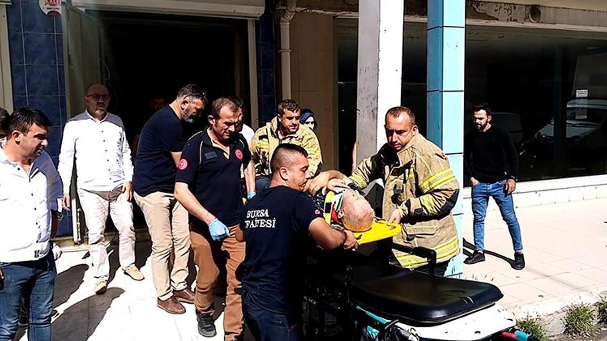 Mobilya imalathanesinde yük asansörü düştü! 1 ağır yaralı