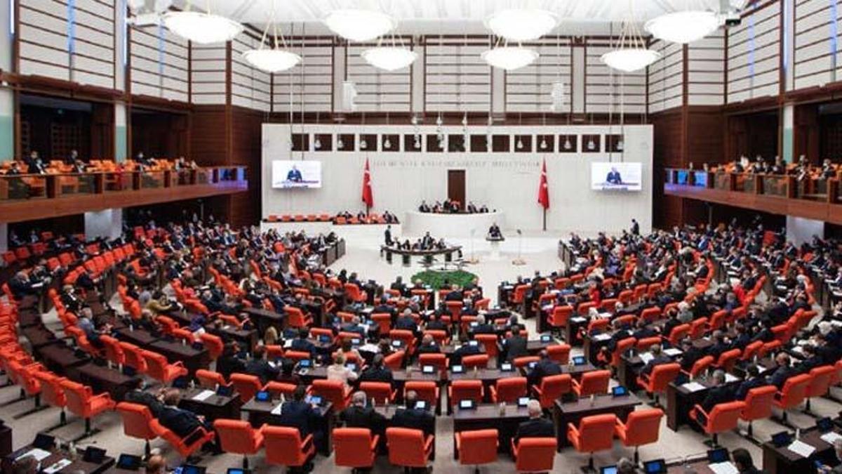 Dezenformasyon yasası nedir? Dezenformasyon yasası maddeleri nelerdir, Meclis’ten geçti mi, yasa metni yayımlandı mı? Dezenformasyonla Mücadele Yasası