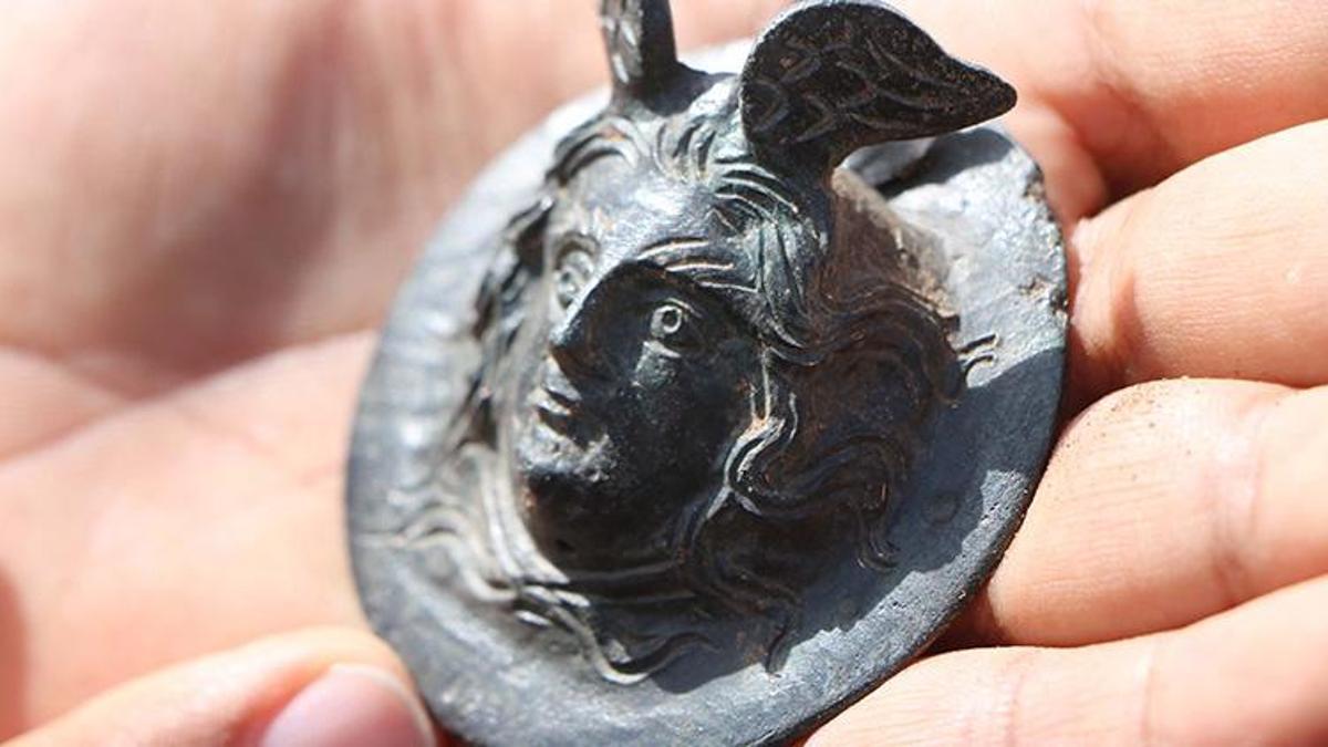 Tam 1800 yıllık, Adıyaman'da bulundu! Orduda başarılı olan askerlere ve birliklere veriliyormuş