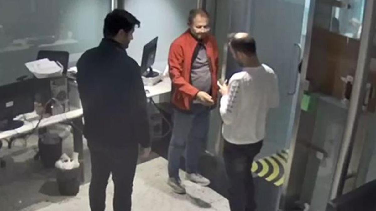 Aranan FETÖ üyesi aile hekimi sahte kimlikle İstanbul Havalimanı'nda yakalandı