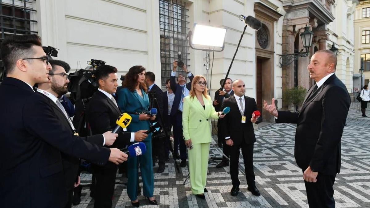 Azerbaycan Cumhurbaşkanı Aliyev: Her seferinde barışa biraz daha yaklaşıyoruz