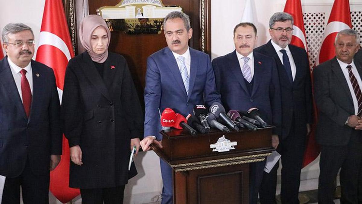 Bakan Özer: Afyonkarahisar'ın eğitim yatırım bütçesini 1 milyar 603 milyon liraya çıkardık