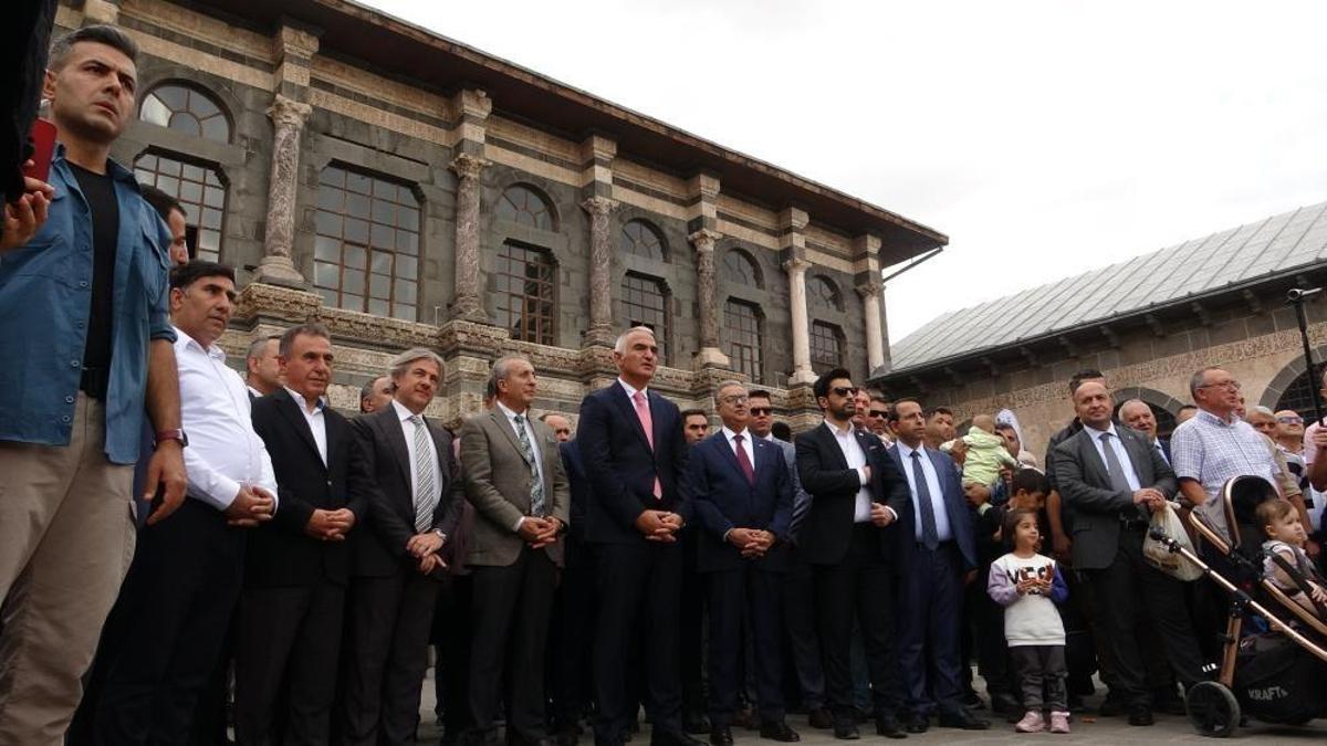 Bakan Ersoy: Yüzlerce etkinlik vatandaşlarla buluşacak