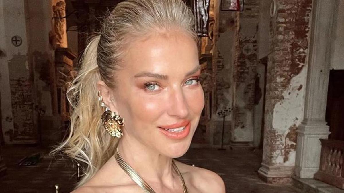 Burcu Esmersoy'un aylık kazancı dudak uçuklattı!