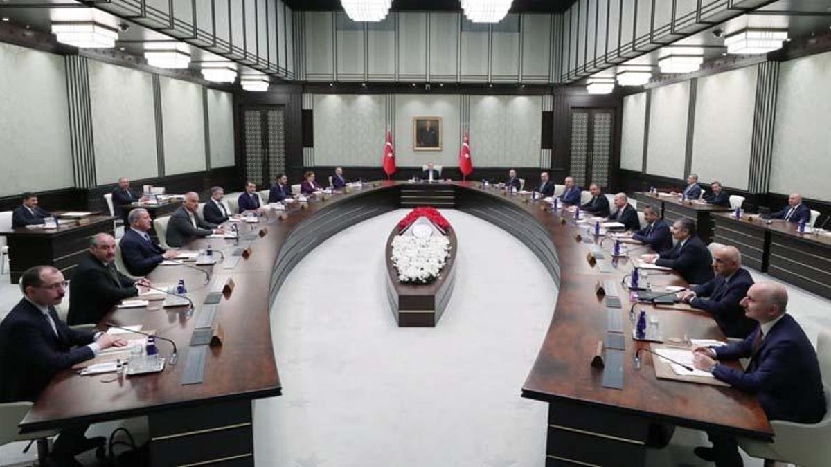 Cumhurbaşkanlığı Kabinesi, sona erdi