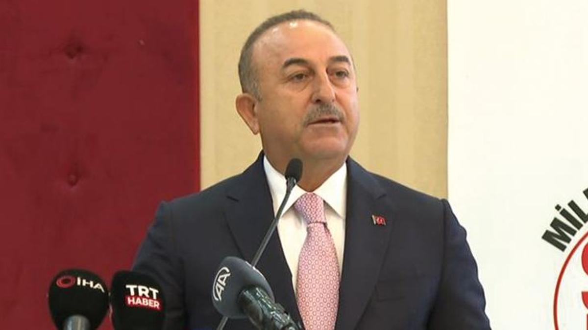 Bakan Çavuşoğlu, Ukraynalı mevkidaşı Kuleba ile telefonda görüştü