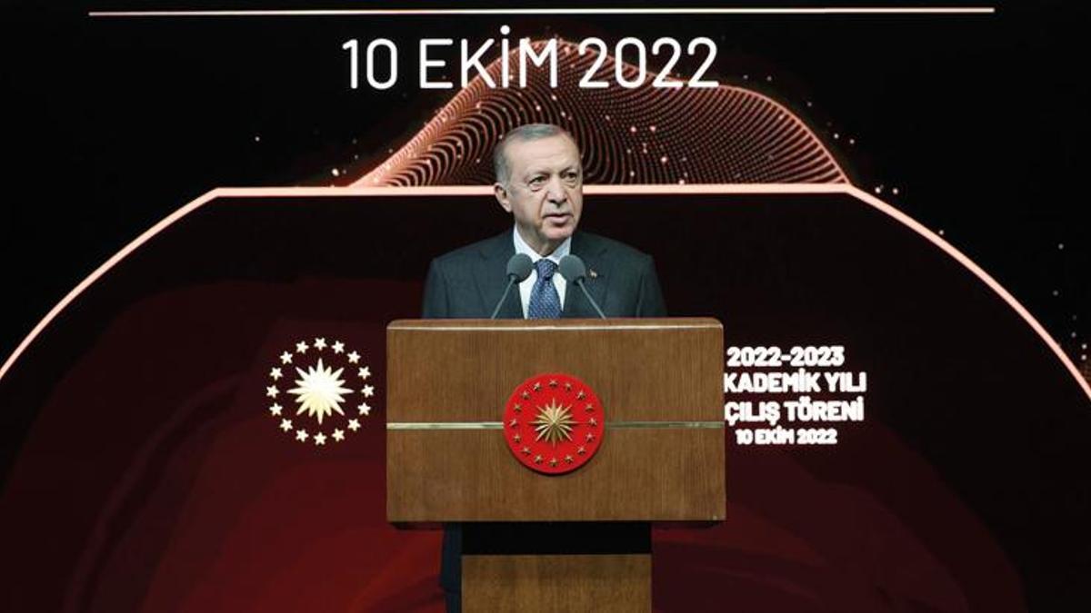 Cumhurbaşkanı Erdoğan'dan başörtüsü için anayasa teklifi açıklaması