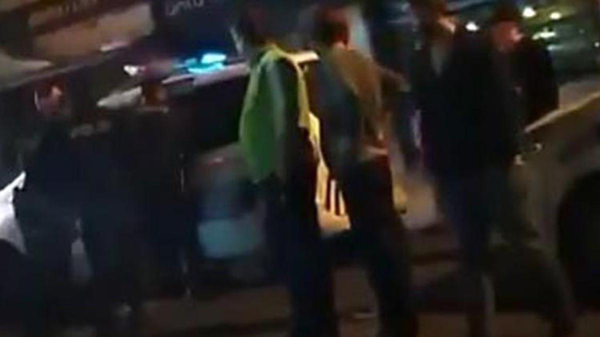 Kız arkadaşının dişlerini kırıp, olay yerine gelen polise saldırdı