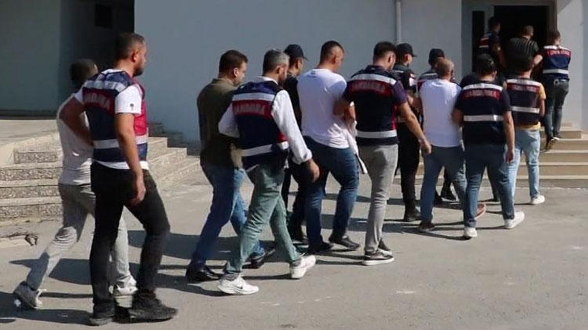 Mersin'de 'kolay kredi' operasyonu: 12 gözaltı