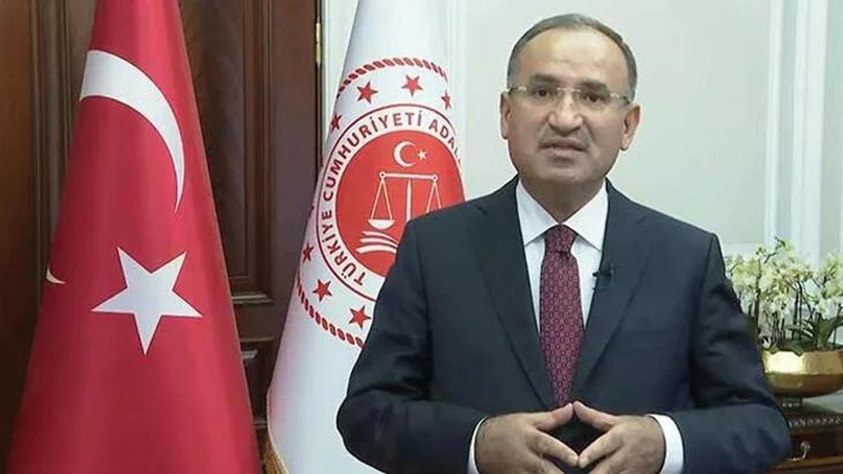 Bakan Bozdağ: Başörtüsü için Anayasa'nın 24. maddesi değişecek
