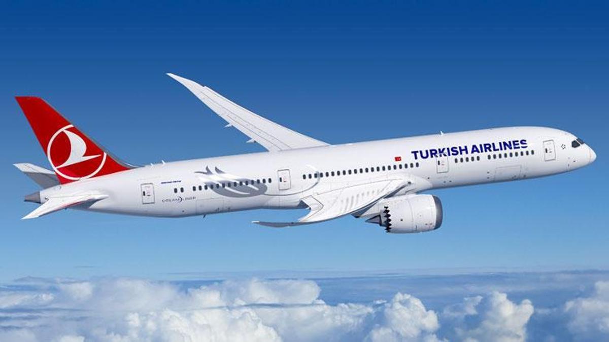 Yolcu taşkınlık yapınca THY pilotu acil iniş yaptı