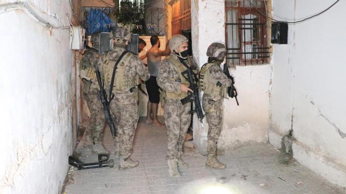 Şanlıurfa’da 350 polis ile 'torbacı' operasyonu: 48 gözaltı