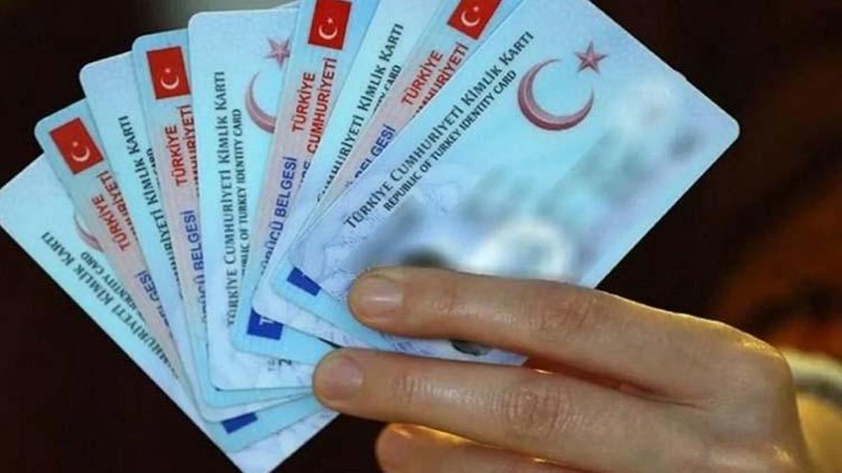 Ehliyet yenileme için gerekli belgeler! 2022 ehliyet yenileme ücreti nereye, hangi bankaya yatırılır? Ehliyet yenilemek için son tarih!