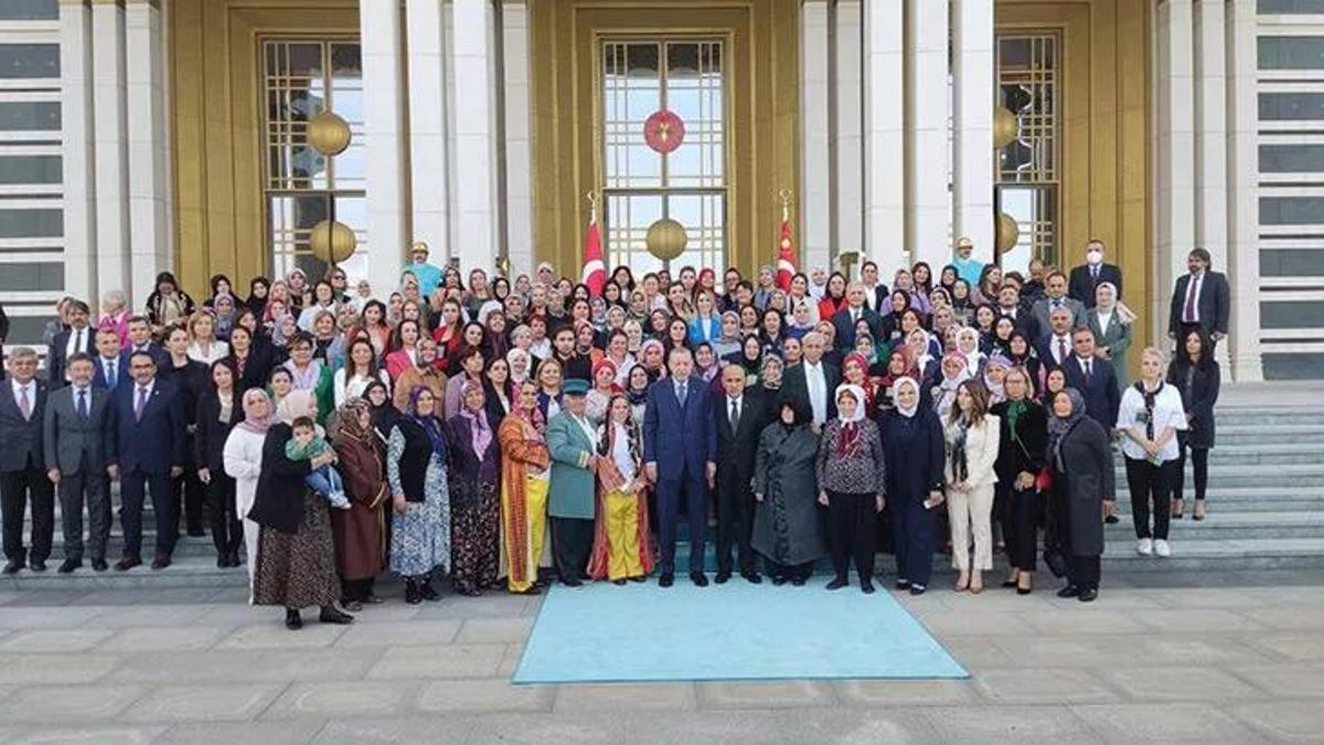 Cumhurbaşkanı Erdoğan, kadın çiftçilerle buluştu