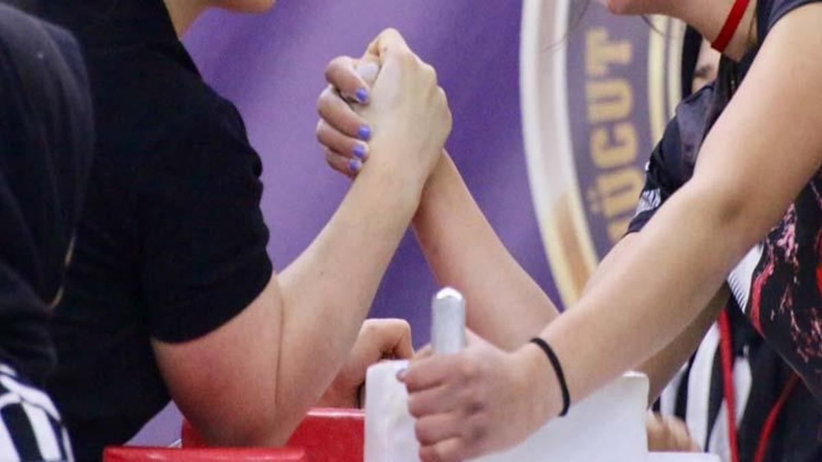 Derya Ceren Çağlayan kimdir? Dünya Bilek Güreşi Şampiyonası Derya Ceren Çağlayan bayrak olayı nedir?
