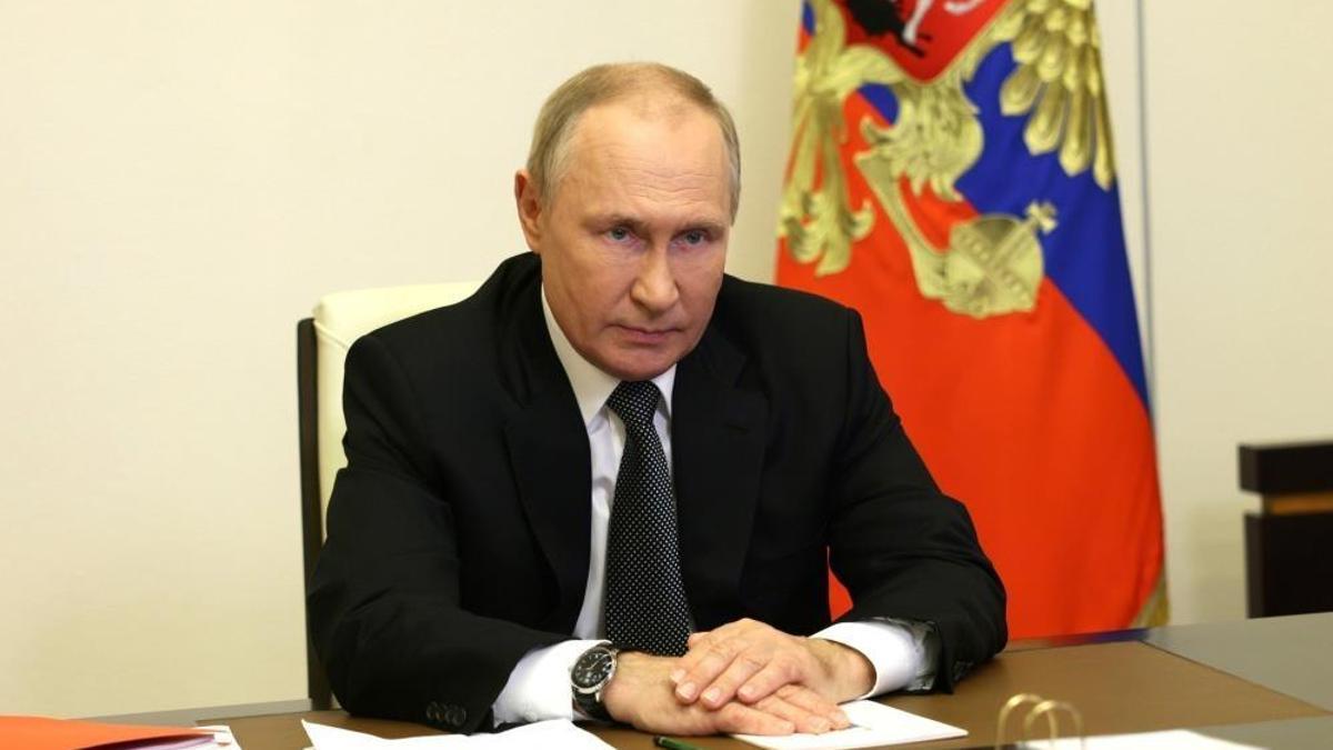 Putin, Ukrayna'dan ilhak edilen bölgelerde sıkı yönetim ilan etti