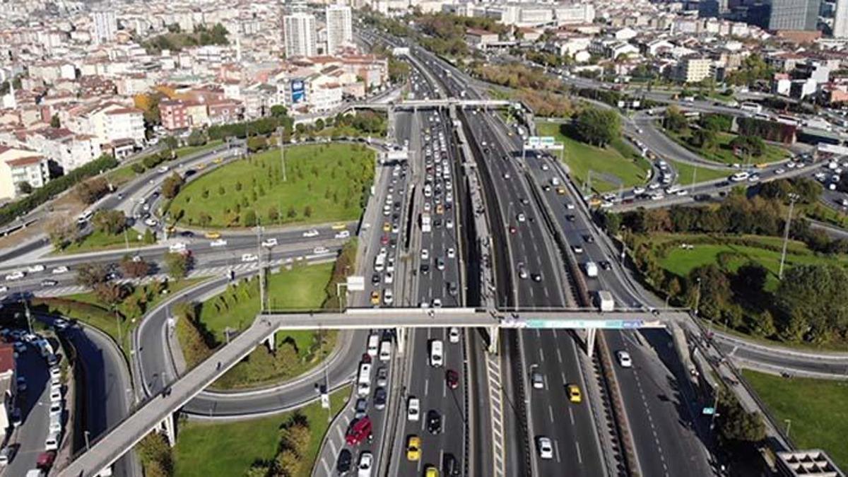 E 5 neden kapalı, trafik kazası mı oldu? E-5 Karayolu trafik durumu…