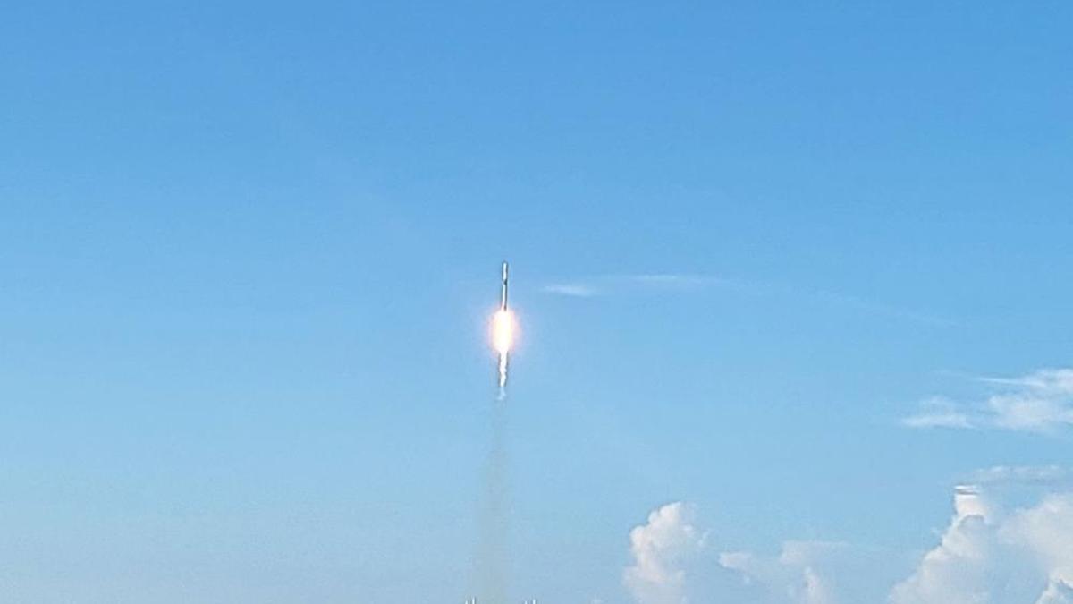 SpaceX, 54 Starlink uydusunu daha yörüngeye fırlattı