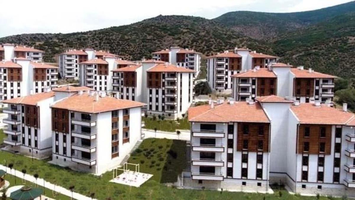 Orta gelirliye TOKİ kampanyası! Bakan Kurum açıkladı: 81 ili kapsayacak