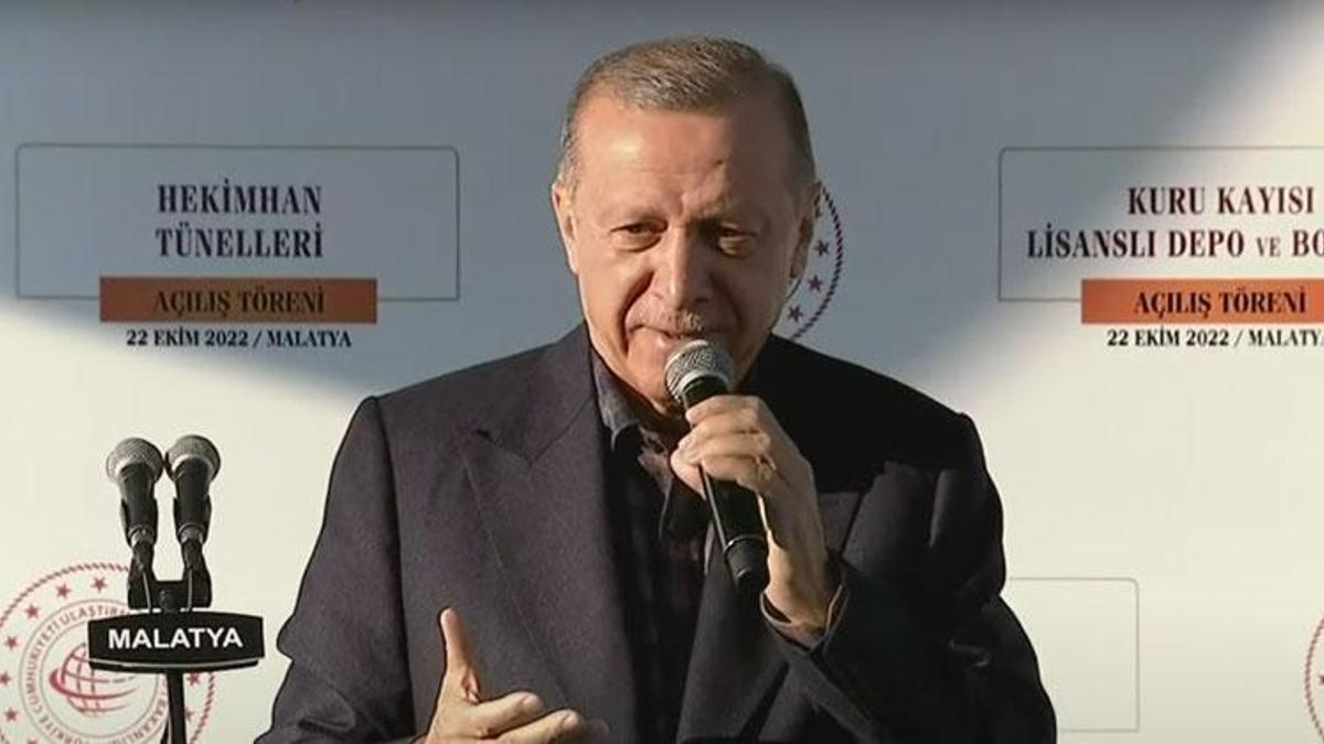 Cumhurbaşkanı Erdoğan'dan başörtüsü için referandum çağrısı: Millete götürelim, kararı millet versin