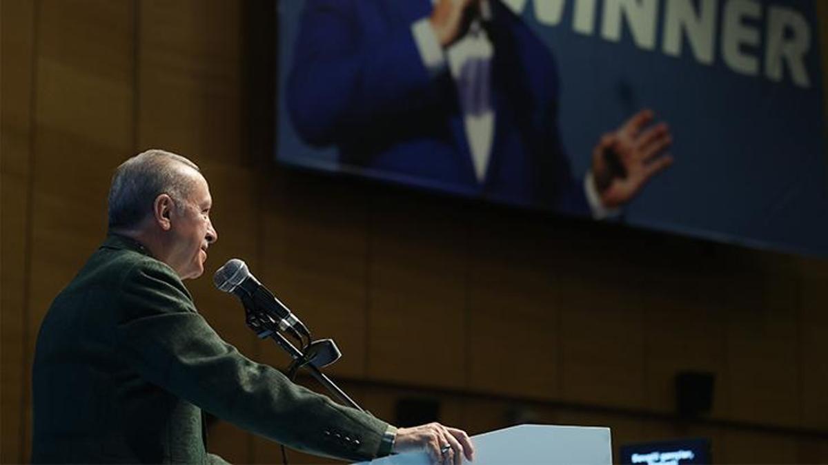 Diyarbakır'da gençlerle bir araya gelen Cumhurbaşkanı Erdoğan: Türkiye yüzyılını sizlerle beraber zirveye taşıyacağız