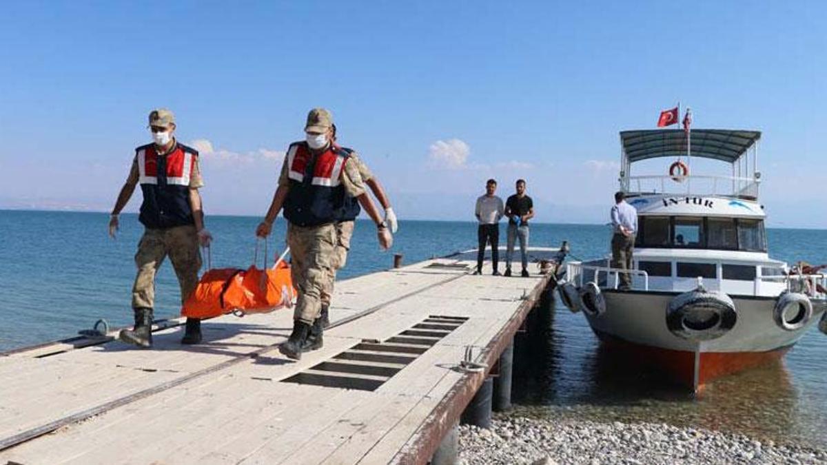 Van'daki tekne faciasında tutuklu sanığa 1033 yıl hapis, tutuksuz 10 sanığa beraat