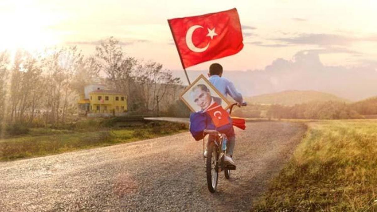 29 Ekim şiirleri kısa 1 kıtalık ile 2- 3- 4- 5 kıtalık seçenekler! Anlamlı, en güzel 29 Ekim Cumhuriyet Bayramı şiirleri neler?